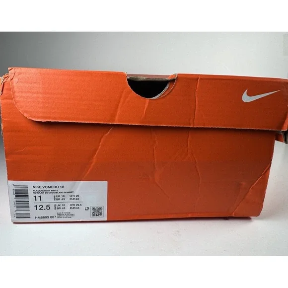 Nike Vomero 18 Running Shoes Men's Size 11 Black/White HM6803-007 Damage Box
